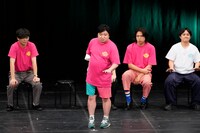 即興演技に挑むニッポンの社長ケツ