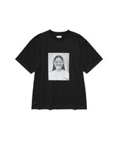 「GOOD EDITION」と吉本芸人のコラボTシャツ「YOSHIKO（黒）」