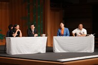 左から、きつね、トム・ブラウン