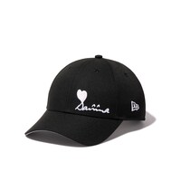 ニューエラと明石家さんまのコラボレーションモデルのイメージ