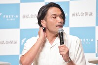 「十数年ぶりに襟足を切った」と報告する見取り図・盛山