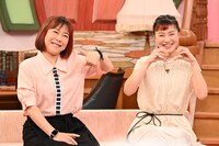 左から椿鬼奴、村上佳菜子