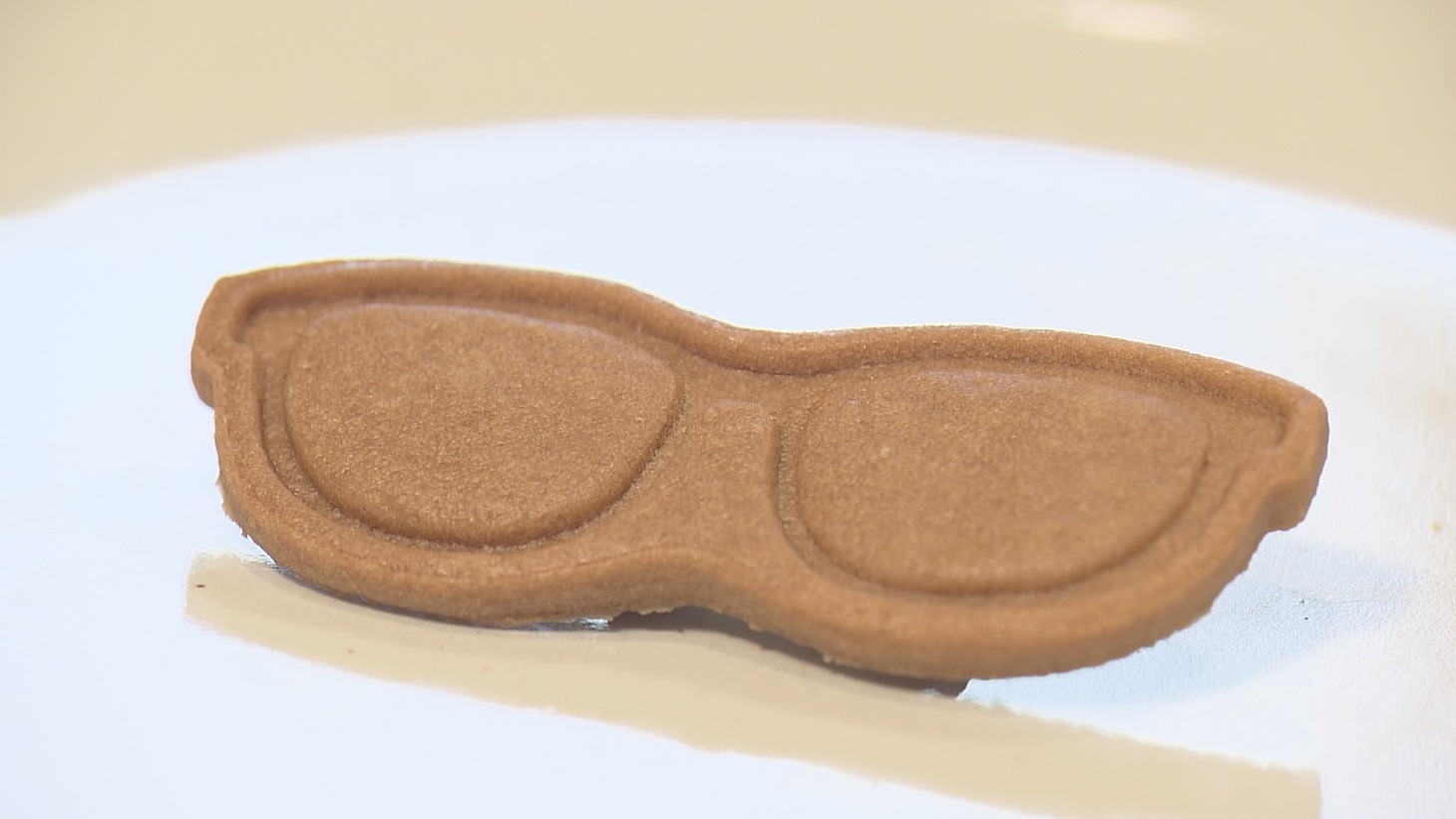 「ピッコリクッキー」の「コーヒーメガネクッキー」