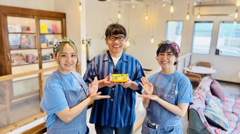 ずん飯尾（中央）