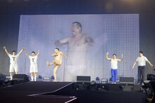 左からチョコレートプラネット、とにかく明るい安村、ジェラードン