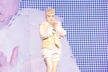 長田を風呂に誘う謎の存在“白小僧”役のチョコレートプラネット松尾