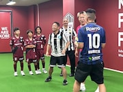 「夏休みはJ!関西Jリーグ芸人No.1決定戦」のワンシーン