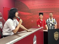 「夏休みはJ！関西Jリーグ芸人No.1決定戦」のワンシーン