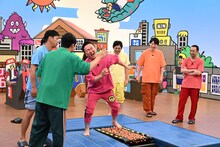 「火曜は全力！華大さんと千鳥くん」のワンシーン