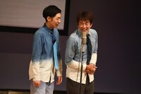 即興漫才を繰り広げる（左から）トンツカタン森本、ネプチューン堀内