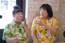 左から森三中・村上、森三中・黒沢