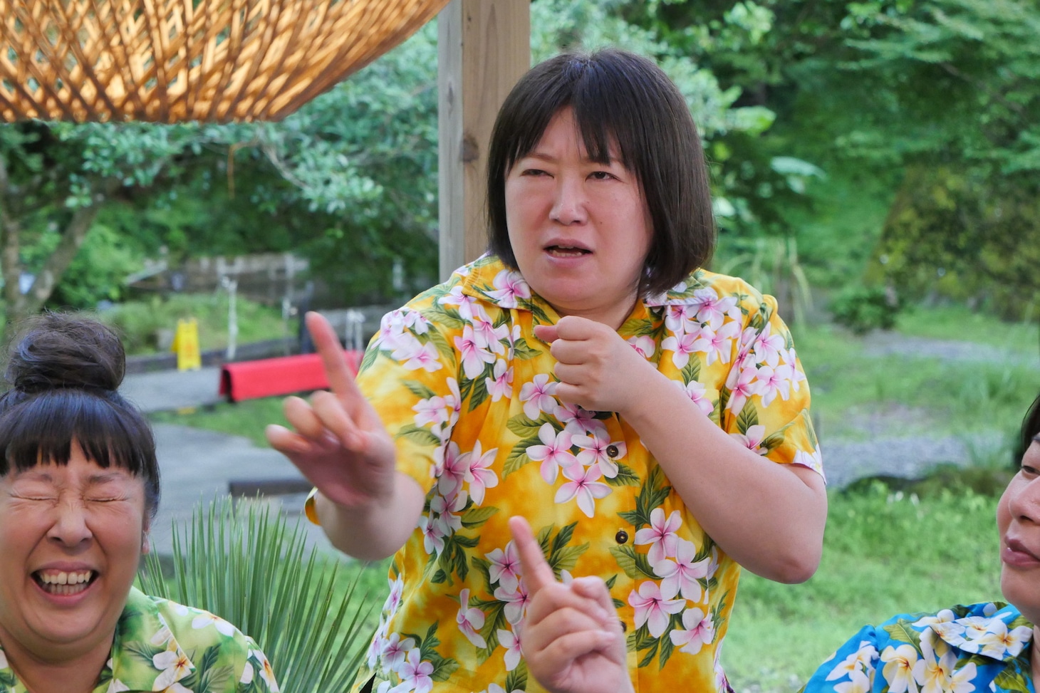“森三中に一番優しいテレビ局”のロケ特番、鹿児島のJR霧島神宮駅でグルメ満喫