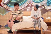 左からタイムマシーン3号・関、ぱーてぃーちゃん信子