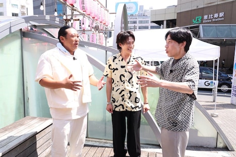 左からロバート秋山、二階堂高嗣、インパルス板倉