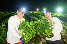 左から宮川大輔、オリエンタルラジオ藤森