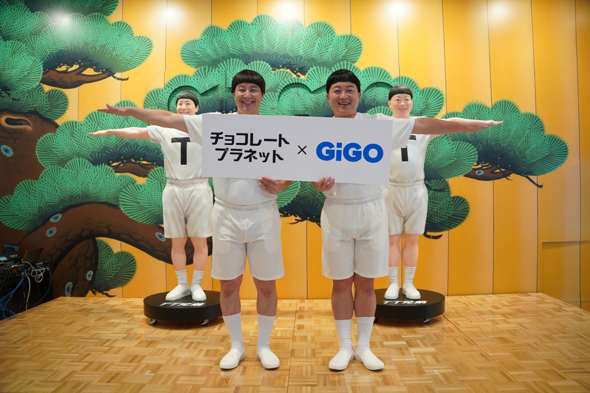 TT兄弟の等身大フィギュアと本物のTT兄弟