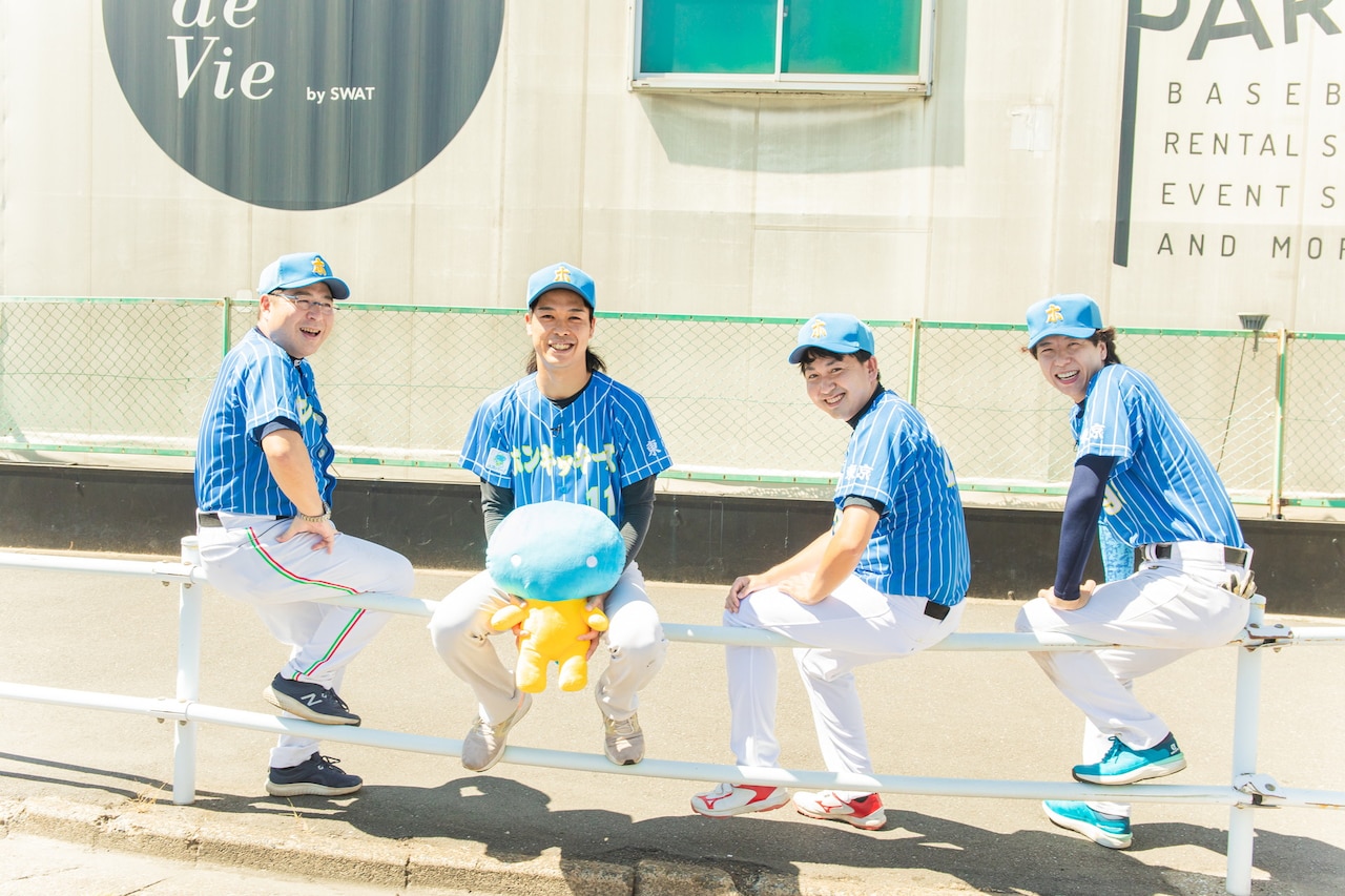 バッテリィズの新野球チーム「スカパー！ホンキッキーズ」始動、メンバーにニッポンの社長・辻ら