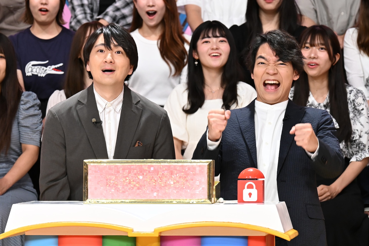 左から田村正資、伊沢拓司