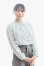 尾頭響子を演じる木﨑ゆりあ