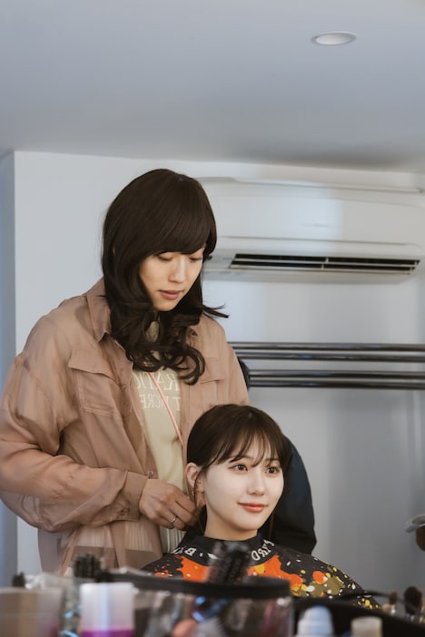 「make up xxx ～美しきサレ妻メイクの逆襲～」のワンシーン