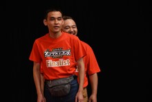 スタジオにぬるりと登場する元祖いちごちゃん