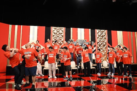 手押し相撲は2回行われ、2回ともこのありさま