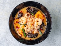 「本格四川麻辣湯 麻辣中毒」の「Fes限定！豆乳麻辣湯」