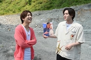 左から、中村嶺亜、岩﨑大昇、(ともにKEY TO LIT)