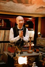 「仮歯」役のひょうろく。