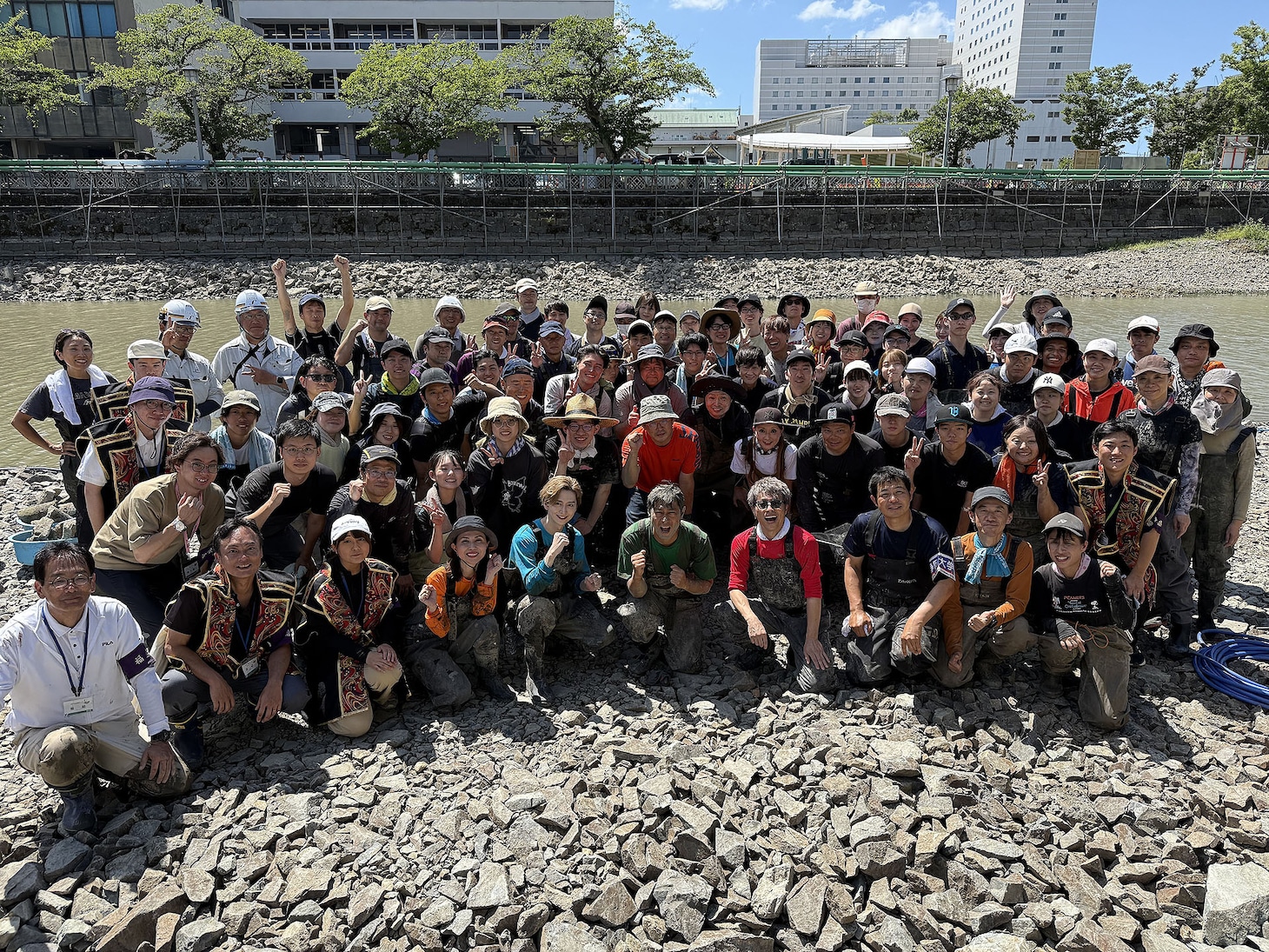 バッテリィズ「池の水ぜんぶ抜く」大阪・岸和田市にある古墳へ