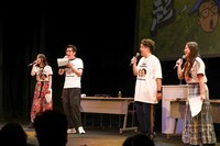 「ヤーレンズのダダダ団！決起集会」のワンシーン