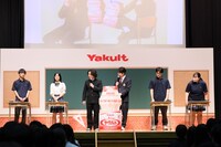 「受験生サプライズ応援出張授業 by Yakult」のワンシーン