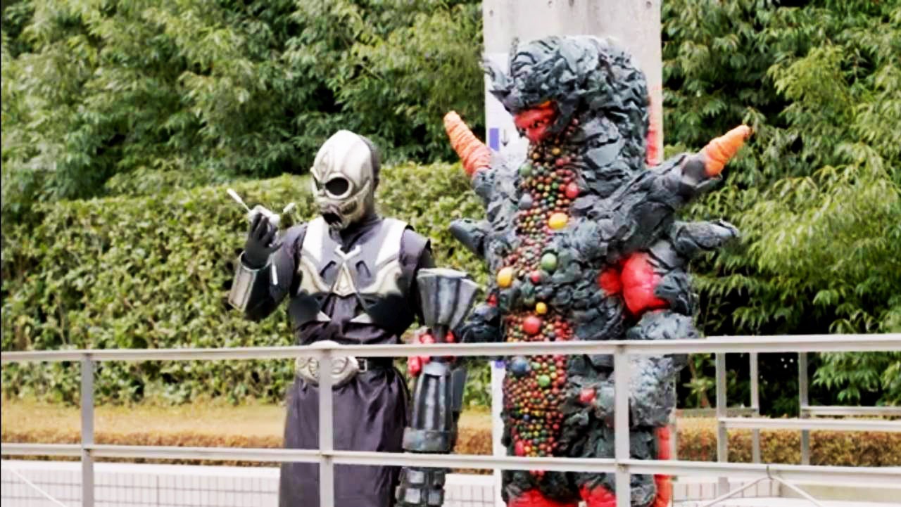 「オワライバー」のワンシーン