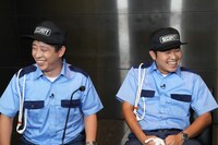 警備員役でMCのさらば青春の光