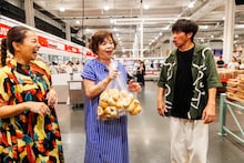 左から三船美佳、上沼恵美子、ますだおかだ岡田