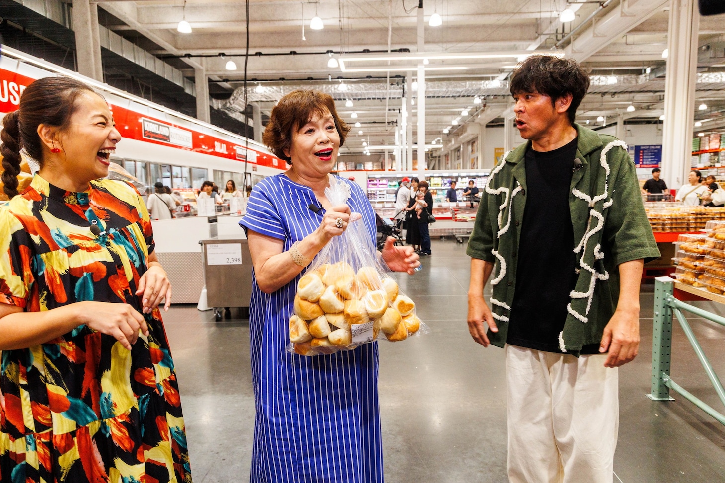 左から三船美佳、上沼恵美子、ますだおかだ岡田
