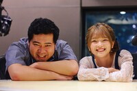 令和ロマン・ケムリと福留光帆 ©J-WAVE