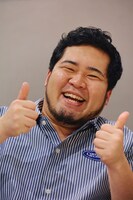 令和ロマン・ケムリと福留光帆 ©J-WAVE