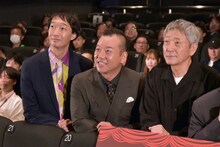 左から、ラバーガール大水、バイきんぐ西村、小林薫