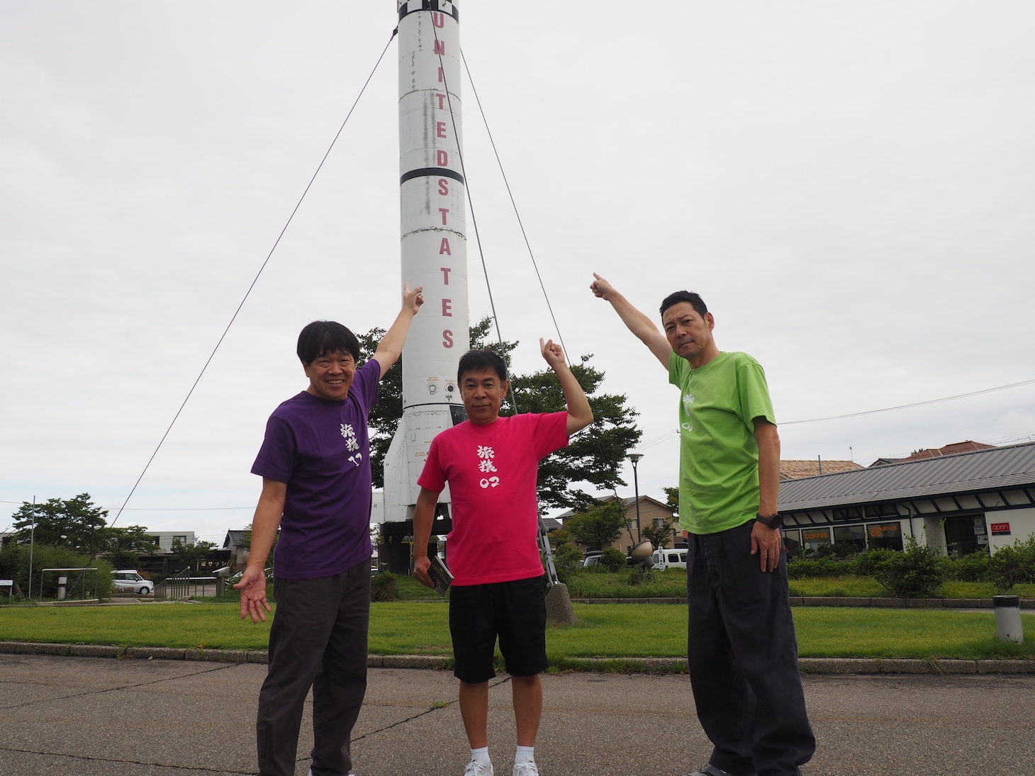 左から蛍原徹、ナインティナイン岡村、東野幸治
