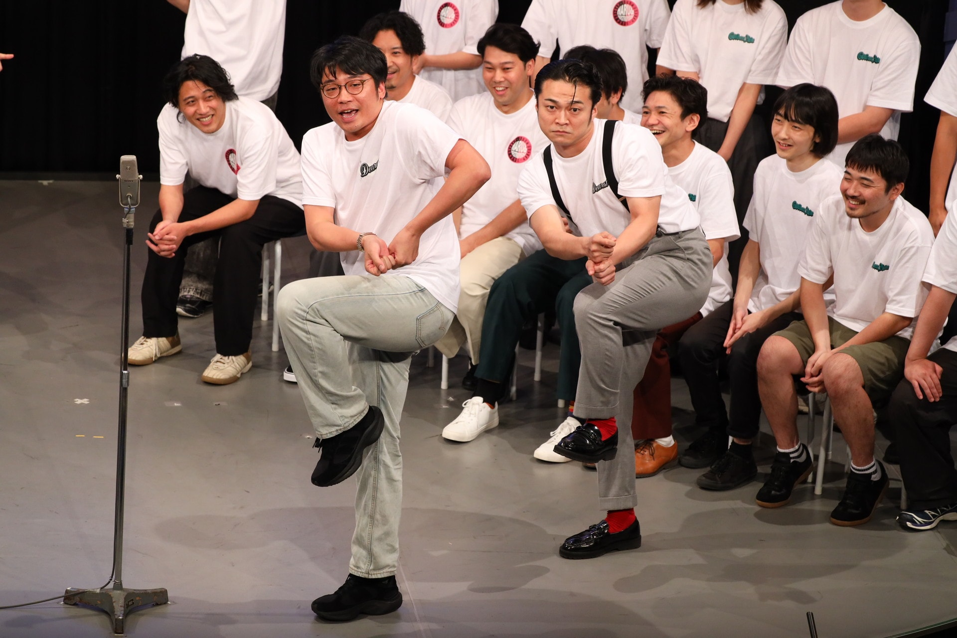 東京マンゲキ2会場で即興コンビ、キュートなポーズ、バンド演奏！合同