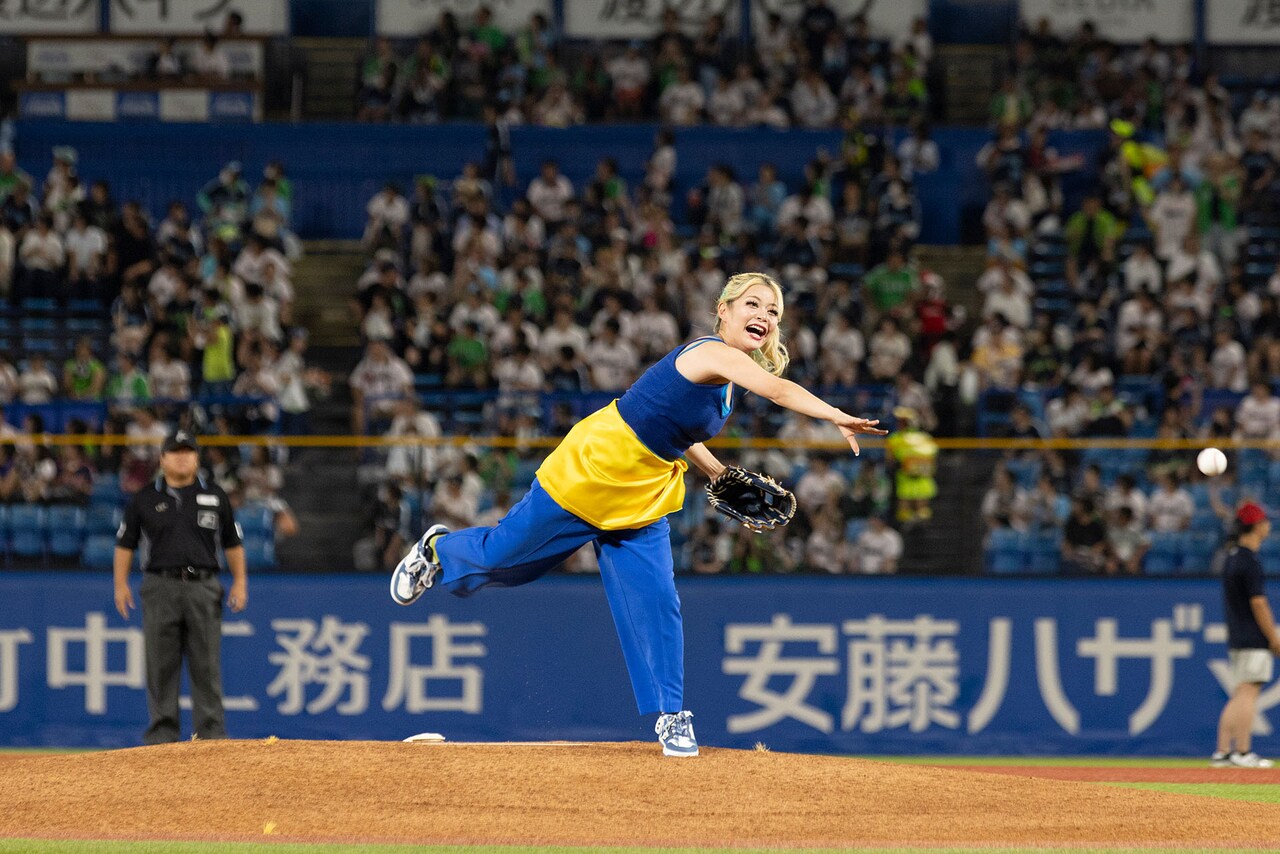 エルフ荒川、ガチでヤバすぎた　神宮球場で始球式「バッターの方との一対一の迫力が忘れられない」