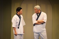 コント「寿司」より（撮影：岩佐篤樹）