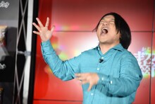 「ラッセン」ネタのばかうけバージョンを披露する永野