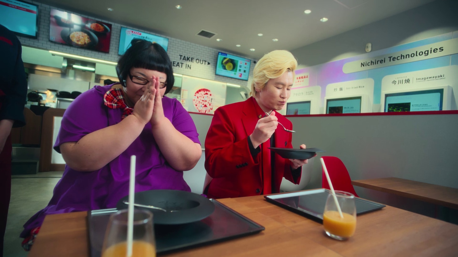 ニチレイフーズのWeb動画「ニチレポ」の「未来の外食」編より