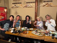 「かまいガチ」に出演する（左から）かまいたち、オダギリジョー、ラランド・サーヤ、ちゃんぴおんず・日本一おもしろい大崎