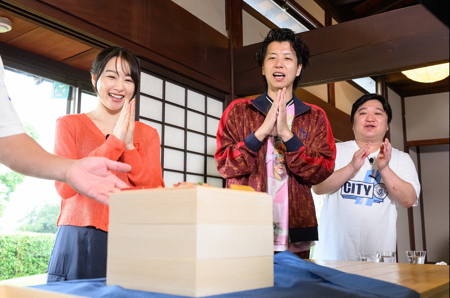 ニッポンの社長＆桜井日奈子、完成した「青空レストランおせち」試食