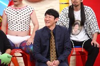 ロングコートダディ堂前