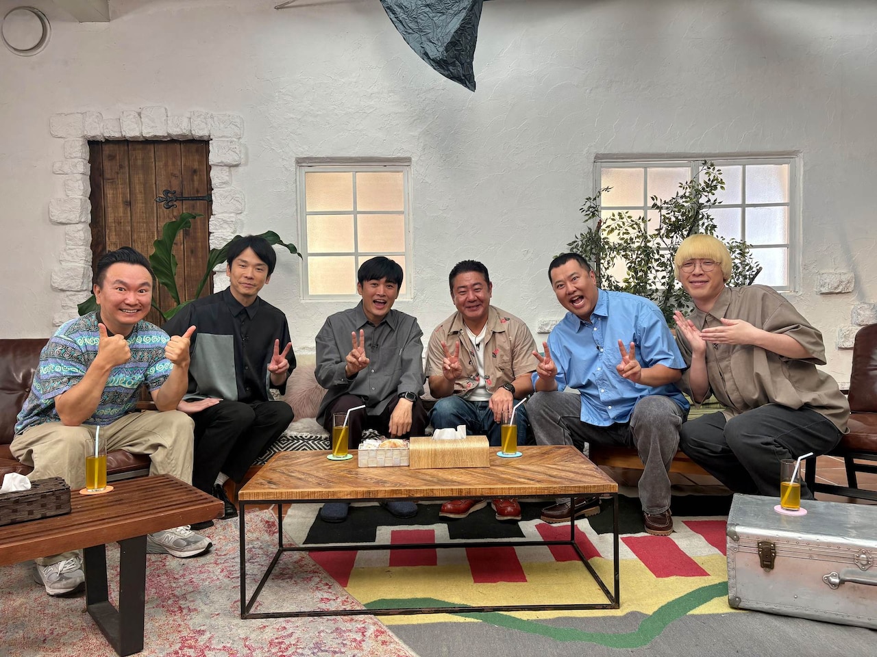 「かまいガチ」に出演する（左から）かまいたち、劇団ひとり、錦鯉・渡辺、とにかく明るい安村、真空ジェシカ・ガク
