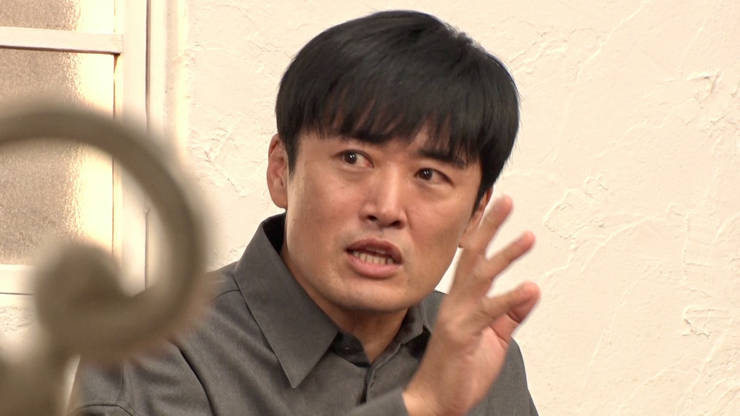 劇団ひとり
